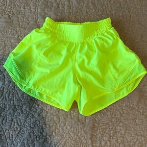 Lululemon Hotty Hot Low-Rise Lined Short 4”